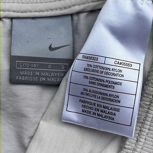 Nike athletic 2-piece set M-L - Picture 8 of 13